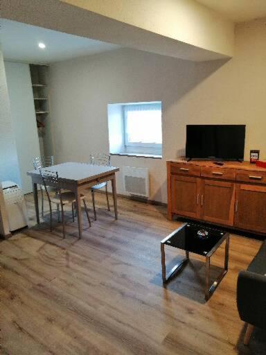 Joyeuse, Superbe Appartement D'Environs 30M2. エクステリア 写真